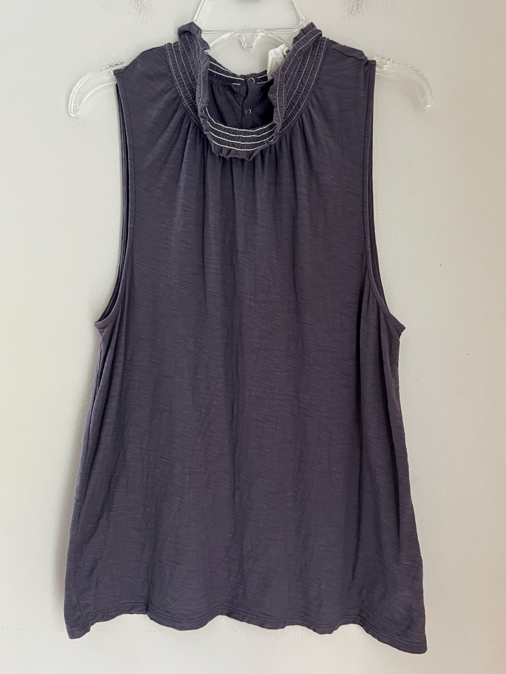 Nation LTD Tank Top Women’s M Ruffle Neckline Sleeveless Pima Cotton Peru Gray